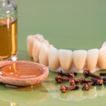 Zahnärzte hassen diesen Trick: Wie das tägliche Kauen von Nelken Ihre Zähne und Gesundheit rettet (plus die Magie von Nelkenöl)