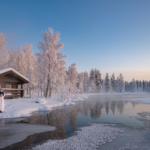 Vergesst Nahrungsergänzungsmittel: Lernt die wissenschaftlich fundierte skandinavische Winter-Wohlfühltaktik kennen, die Vitamin-D-Pillen übertrifft